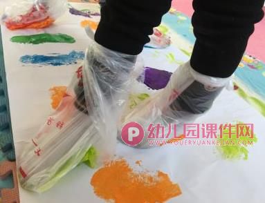 大班艺术课件PPT《小脚丫会画画》PPT课件图片