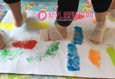 大班艺术课件PPT《小脚丫会画画》PPT课件图片