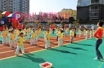 大班家长会课件PPT《为了孩子美好的明天 沟通从心开始》PPT课件图片