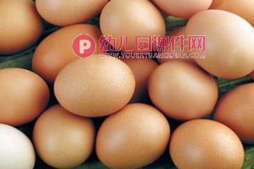 小班社会课件PPT《剥蛋》PPT课件图片